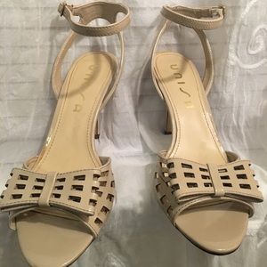Ankle strap sandals